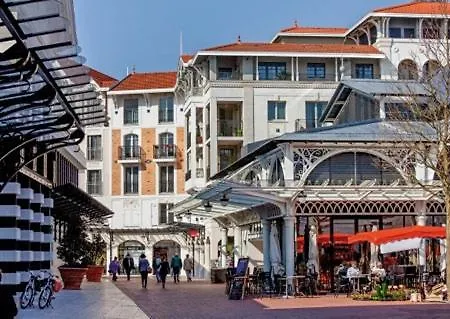 Josephine Apartmán